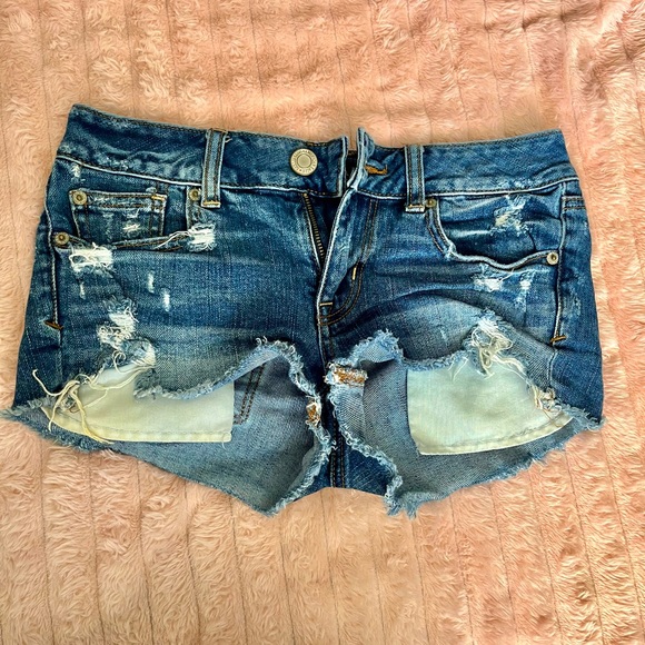 AMERICAN EAGLE LOW RISE SHORTS! - Picture 1 of 4